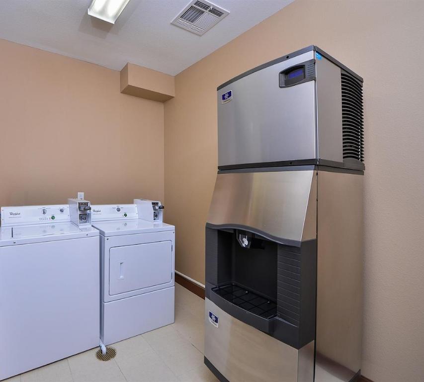 Americas Best Value Inn & Suites Cuero Exterior foto
