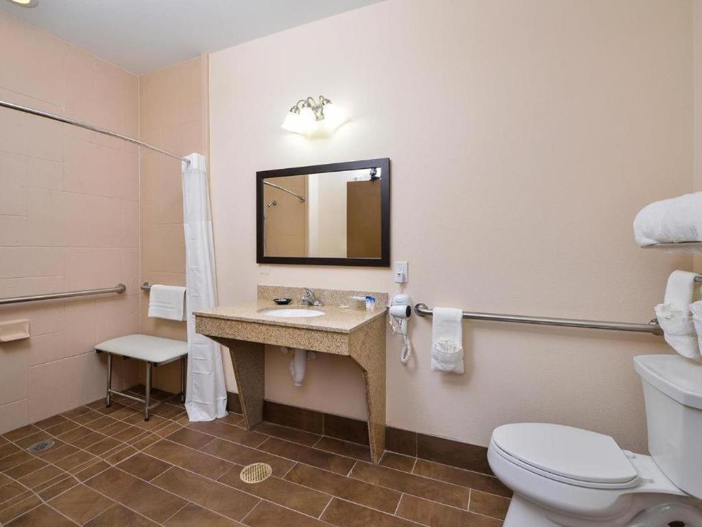Americas Best Value Inn & Suites Cuero Exterior foto
