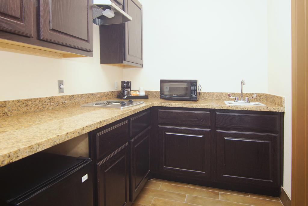Americas Best Value Inn & Suites Cuero Exterior foto